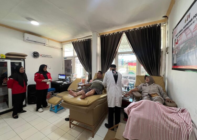 Menyambut Hut Bhayangkara Ke-79, Bid Propam Polda Papua Gelar Giat Bakti Sosial Donor Darah