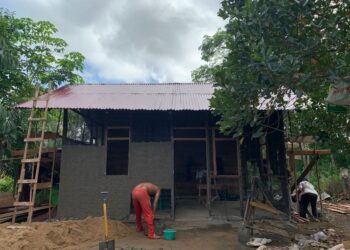 Renovasi Bedah Rumah dalam Rangka Hari Bhayangkara ke-79, Polda Kalbar Hadirkan Kebahagiaan untuk Warga