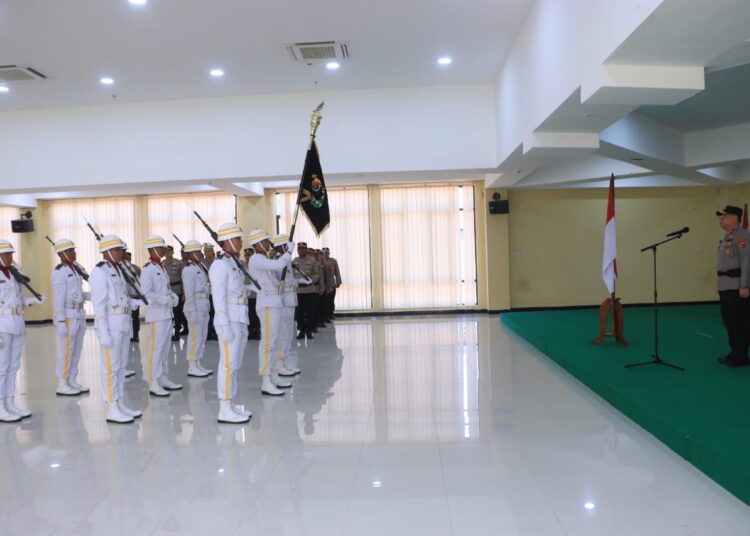 Wakapolda Papua Pimpin Upacara Pencucian Panji-Panji Polri “Tribrata” Tahun 2025