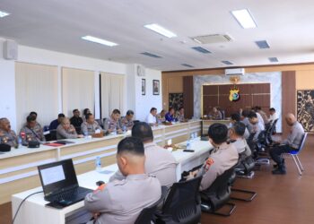 Wakapolda Papua Pimpin Rapat Pembinaan Tradisi HUT Bhayangkara ke-79 Tahun 2025