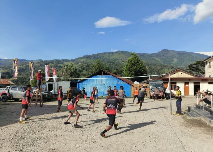 Memeriahkan Hari Bhayangkara Ke – 79, Polres Tolikara Gelar Turnamen Bola Voli Antar Fungsi