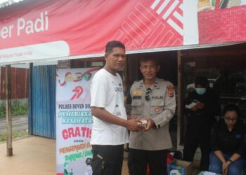 Polres Boven Digoel Gelar Bakti Kesehatan bagi Sopir dan Warga Jelang Hari Bhayangkara ke-79