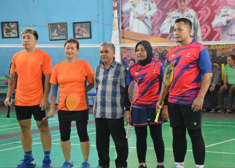 Semangat Kebersamaan Warnai Hari Kedua Turnamen Bulutangkis Polda Papua Sambut Hari Bhayangkara ke-79