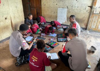 Memajukan Generasi Bangsa yang Cerdas Subsatgas Si-Ipar hadir memberikan kesempatan bagi anak-anak di Papua untuk Mewujudkan nya