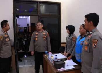 Wakapolda Papua Tinjau Pemeriksaan Administrasi Akhir Penerimaan Bintara Polri T.A. 2025