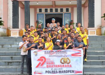 Hari Bhayangkara Ke 79, Polres Waropen Bakti Sosial Religi Di Gereja GKI Bethania Waren