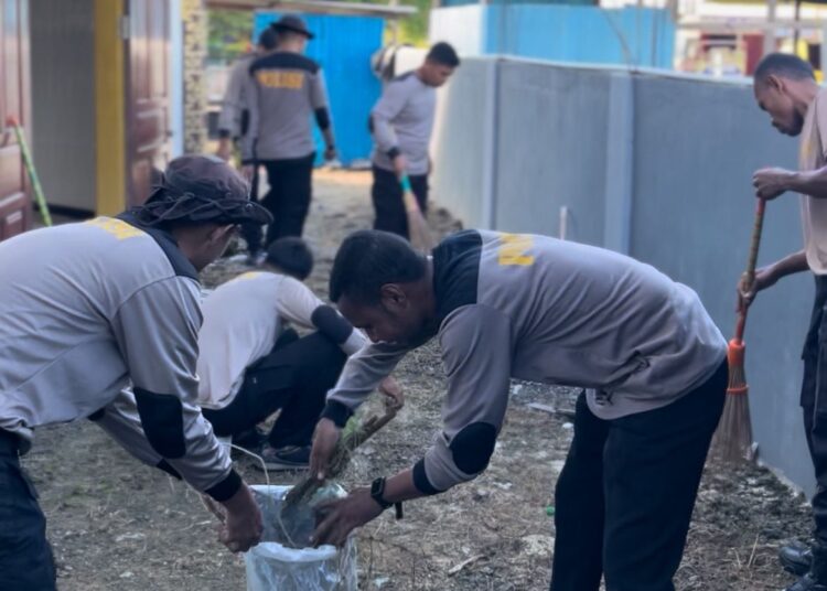 Jelang Hari Bhayangkara ke-79, Itwasda Polda Papua Barat Gelar Bhakti Religi di Masjid Al-Muhajirin Anday, Manokwari