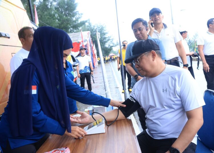 Semarak HUT Bhayangkara ke-79, Polda Papua Hadirkan Pelayanan Kesehatan di Car Free Day