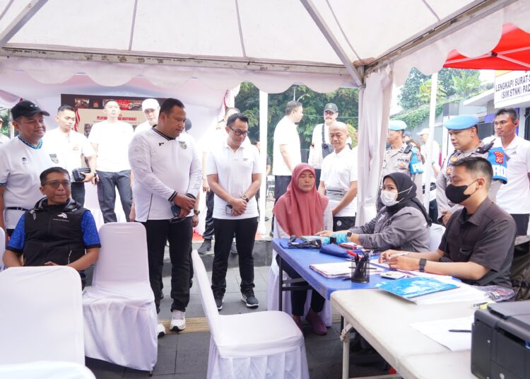 Antusias warga Bandung Kunjungi Pelayanan Publik Gratis di Car Free Day Dago Bandung