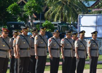 Ziarah Rombongan dan Tabur Bunga di TMP Kesuma Trikora Waena, Polda Papua Peringati Hari Bhayangkara ke-79