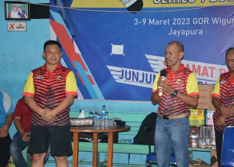 Pertandingan Bulutangkis Hari Ke-8 Ditutup, Dirresnarkoba Polda Papua: Sportivitas Jadi Kunci Kekompakan