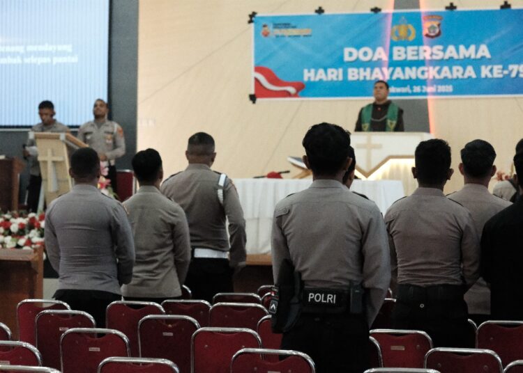 Polda Papua Barat Gelar Doa Bersama Sambut Hari Bhayangkara ke-79
