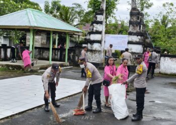 Polsek Bonggo berserta Bhayangkari laksanakan Bhakti Religi dan berikan bantuan Sosial sambut hari Bhayangkara ke-79