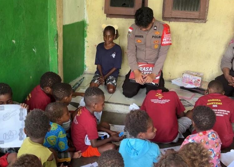 Satgas Si Ipar Polres Yahukimo Hadirkan Kecerian Belajar Bagi Anak-Anak