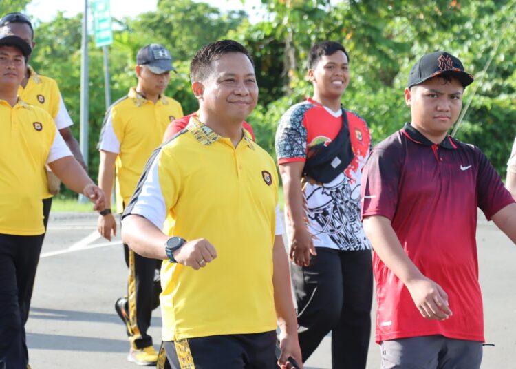 Sinergi dan Kebugaran, Polres Sarmi Rayakan HUT Bhayangkara dengan Senam dan Jalan Sehat