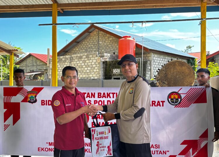 Bakti Religi Bidhumas Polda Papua Barat di Masjid Al-Salam Maripi Manokwari Jelang Hari Bhayangkara ke-79