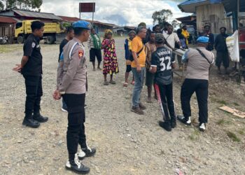 Tim Patroli Siaga Polres Tolikara Amankan Satu (1) Unit Truck Roda 6 Yang Ditahan Oleh Masyarakat