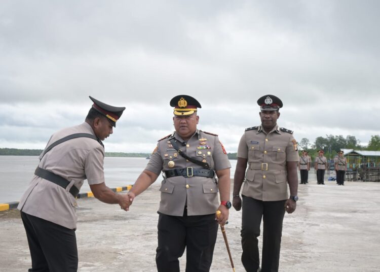 Polres Asmat Gelar Ziarah Laut dan Tabur Bunga, Hormati Jasa Pahlawan Polri Menjelang Hari Bhayangkara ke-79