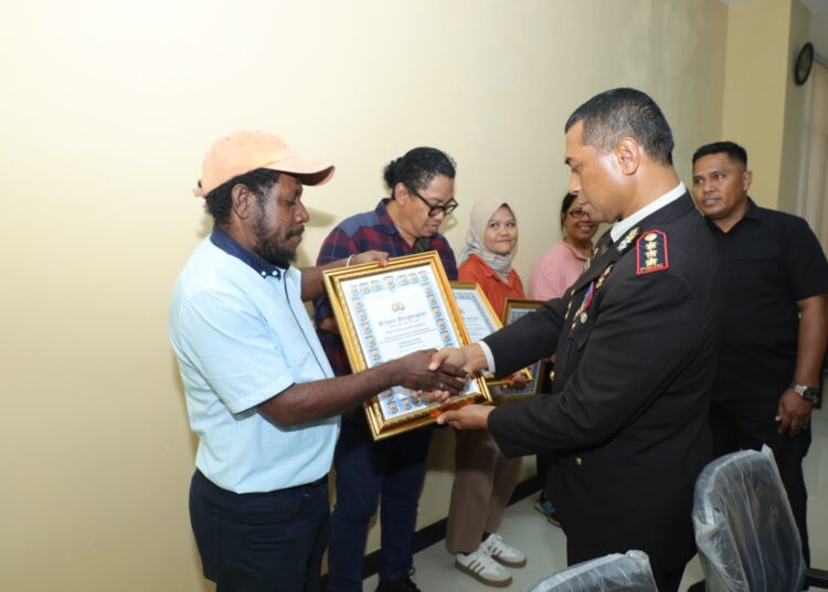 Bidang Humas Polda Papua Umumkan Para Pemenang Lomba Artikel Jurnalistik