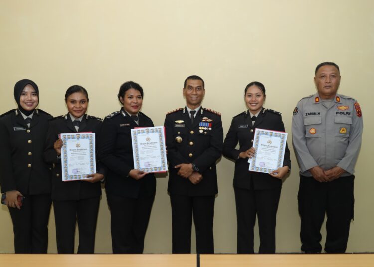 Polda Papua Temukan Bintang Komunikasi Baru, Juara Lomba Presenter Polri 2025 “Polri untuk Masyarakat”