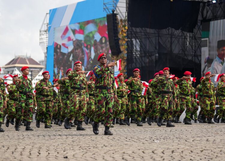 Bukti Polri Dekat Dengan Masyarakat, Berbagai Komunitas Ikut Dalam Defile HUT Bhayangkara ke-79