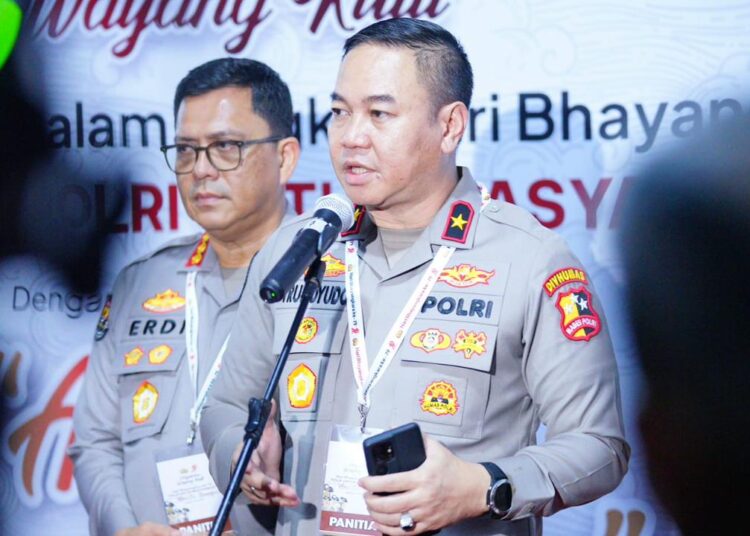 Polri Gelar Pagelaran Wayang Kulit dalam Rangka Hari Bhayangkara ke-79, Hadirkan 4 Dalang dan Ribuan Peserta