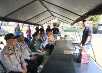 Polda Papua Barat Musnahkan 1.600 Butir Amunisi dan Laras Panjang Senjata Api