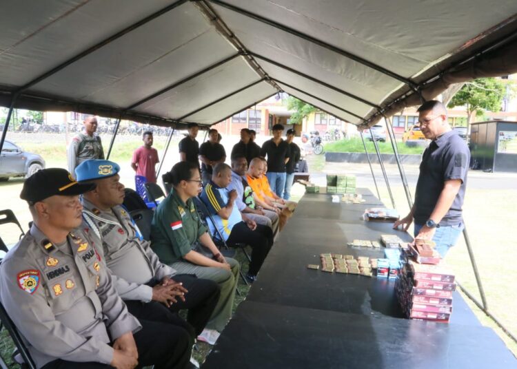 Polda Papua Barat Musnahkan 1.600 Butir Amunisi dan Laras Panjang Senjata Api