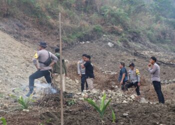 Penyiapan Lahan Penanaman Jagung Serentak, Polres Sarmi Dukung Swasembada Pangan Tahun 2025