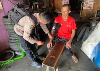 Satgas Keladi Sagu Polres Jayapura Gelar Pelayanan Kesehatan di Pasar Jokowi Doyo Baru