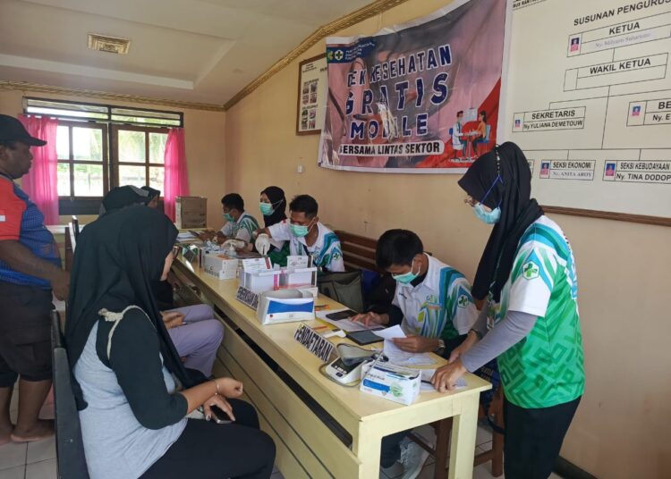 Polsek Sarmi Kota dan Puskesmas Gelar Pemeriksaan Kesehatan Gratis untuk Personel dan Warga