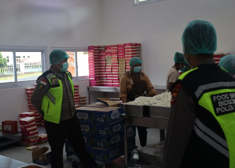 Biddokkes Polda Papua Pastikan Menu Makanan SPPG Aman Dikonsumsi
