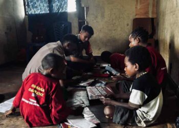 Subsatgas SI-IPAR Rasaka Cartenz selalu berupaya dalam memberikan Pembelajaran kepada Anak-anak yg berada di Distrik Kenyam, kab.Nduga