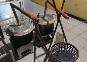 Satuan Narkoba Polresta Manokwari berhasil mengungkap produksi minuman keras lokal jenis Cap Tikus (CT)
