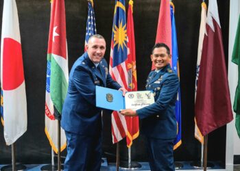 Perwira TNI AU Raih Penghargaan Internasional Wingman Award di Amerika Serikat