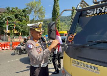 Sambut HUT RI ke-80, Ditlantas Polda Papua Gelar Gerakan Polantas Menyapa Masyarakat