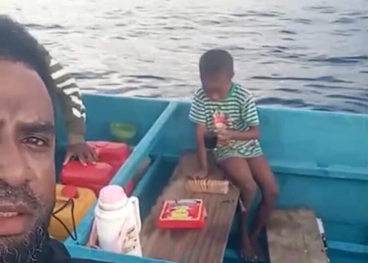 Berkat kesigapan Bhabinkamtibmas Polres Supiori, Seorang Anak Kecil yang Terbawa Arus Berhasil Diselamatkan