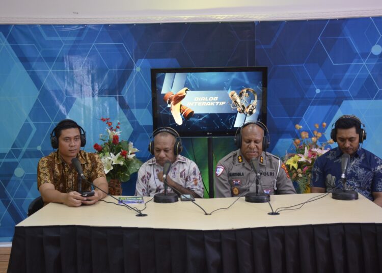 Dialog Interaktif Bahas “Wujudkan Pengendara yang Tertib, Aman dan Nyaman Berlalu Lintas” Di Stasiun LPP RRI Jayapura