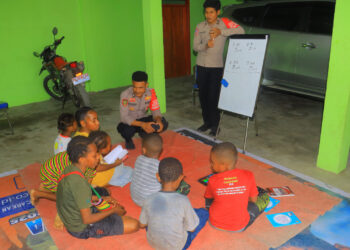 Subsatgas Si-Ipar ORC 2025 Berikan Pelajaran Sore Bagi Anak-anak di Kabupaten Yalimo