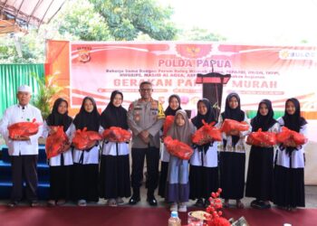 Kapolda Papua Resmikan Gerakan Pangan Murah Serentak di Sentani