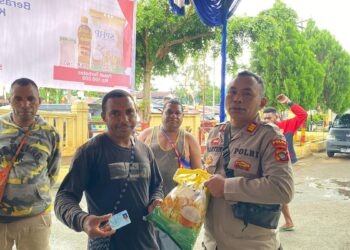 Polresta Manokwari gelar Gerakan Pangan Murah hari ke dua di Halaman Polsek Manokwari kota 15 Agustus 2025