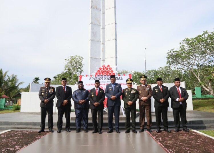 Kapolda Papua Barat Bersama PJU Hadiri Ziarah Nasional