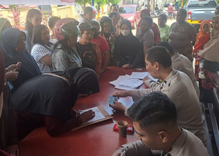 Gerakan Pangan Murah Polresta Manokwari Berlanjut hari ke 3 (tiga) 2 Ton Beras Tersalurkan