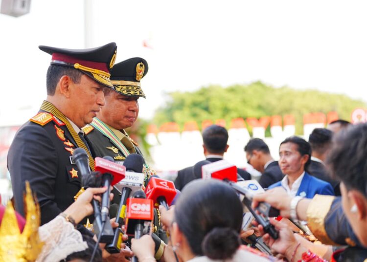 Kapolri dan Panglima TNI Apresiasi Antusiasme Warga dalam Upacara HUT RI ke-80 di Istana