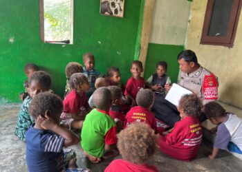 Satgas Si Ipar Polres Yahukimo Kembali Melakukan Kelas Ceria