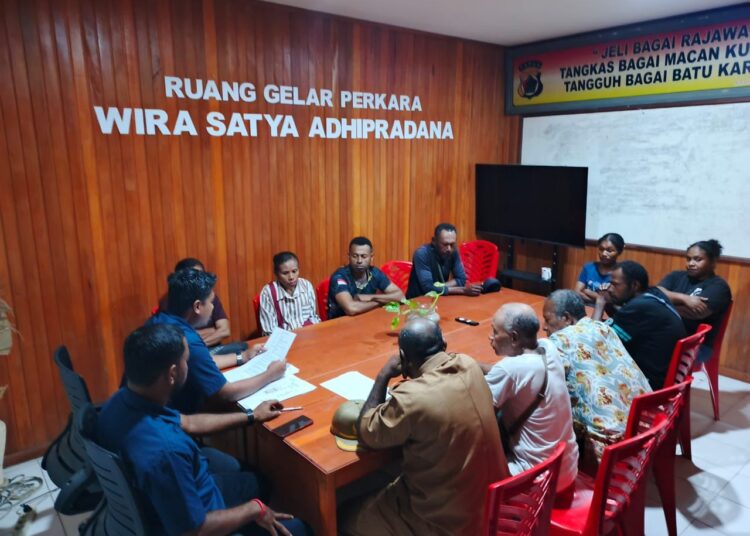 Polres Waropen Polda Papua Selesaikan Kasus Pencurian Material Bangunan melalui Restorative Justice