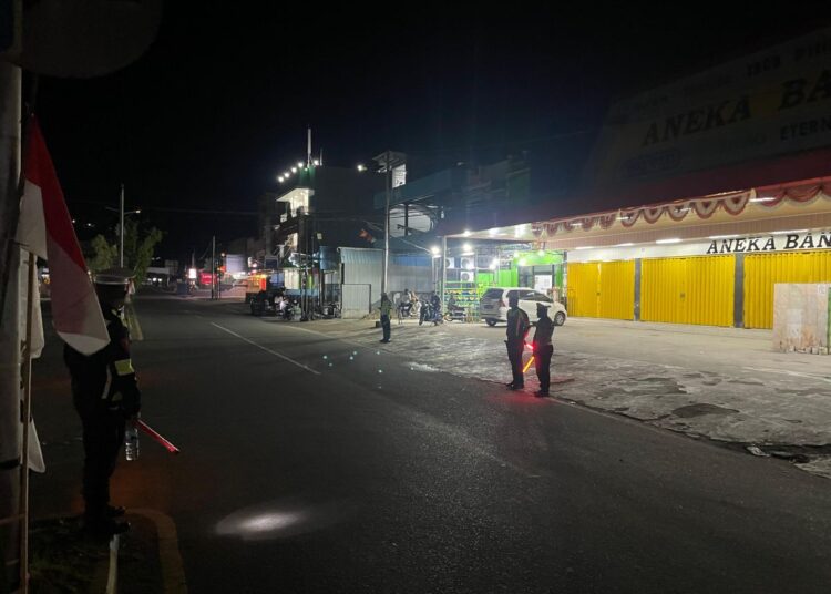 Ditlantas Polda Papua Barat Gelar Blue Light Patrol di Wosi AMD Cegah Balap Liar