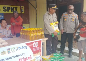 Polres Pegunungan Arfak dan Bhayangkari Gelar Gerakan Pangan Murah
