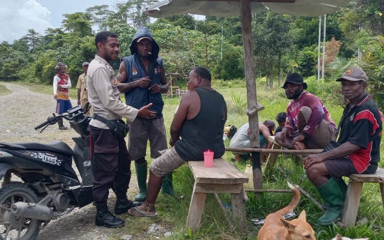 Kapolsubsektor Risei Sayati Sambangi Warga Kampung Daimboa, Ajak Jaga Kamtibmas Kondusif
