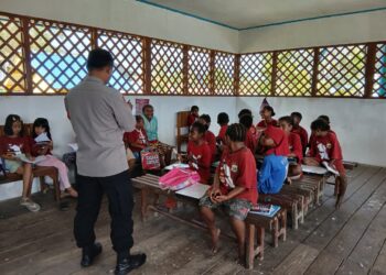 Program Si-IPAR Operasi Rasaka Cartenz 2025 Polres Pegunungan Bintang Hadir Tingkatkan Kualitas Pendidikan Rangkul Anak-anak di Kota Oksibil Kab. Pegunungan Bintang